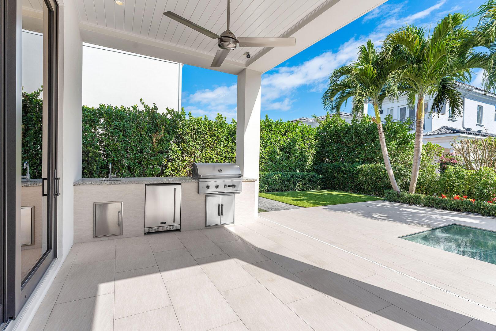 ROYAL PALM YACHT & COUNTR - Residential