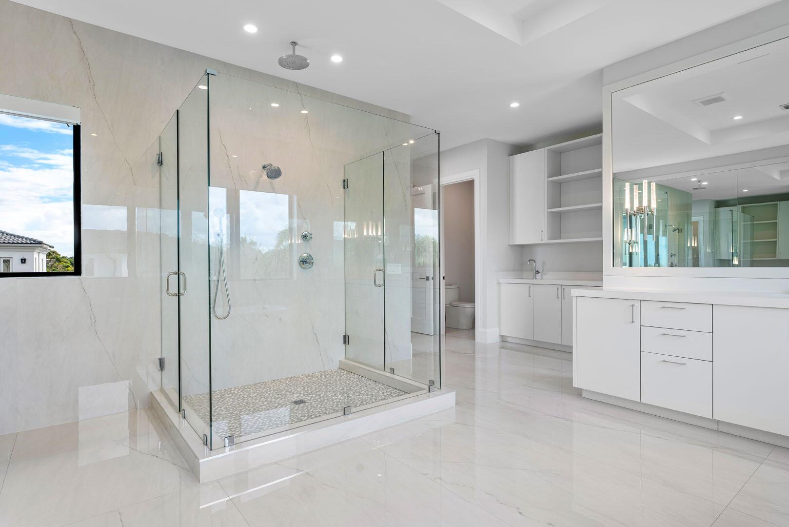 ROYAL PALM YACHT & COUNTR - Residential