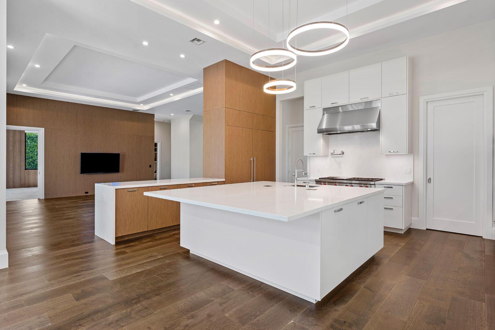 ROYAL PALM YACHT & COUNTR - Residential