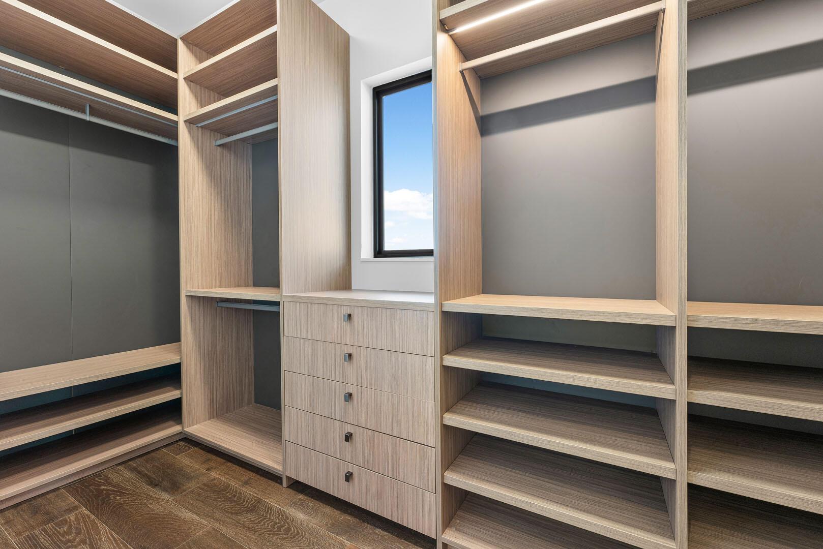 ROYAL PALM YACHT & COUNTR - Residential