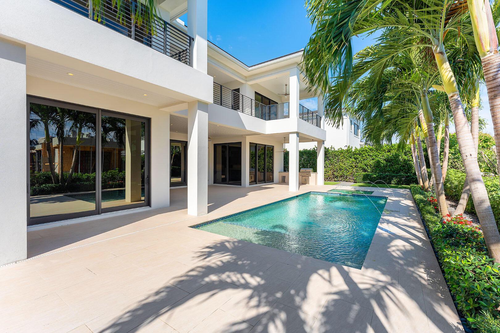 ROYAL PALM YACHT & COUNTR - Residential