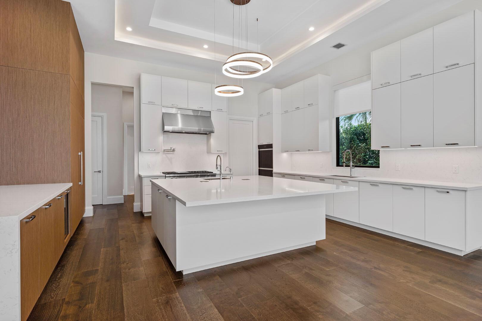 ROYAL PALM YACHT & COUNTR - Residential