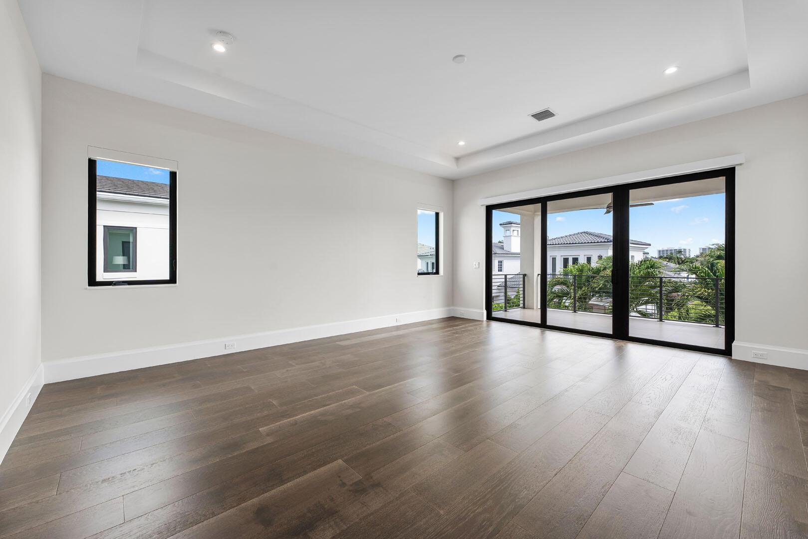 ROYAL PALM YACHT & COUNTR - Residential