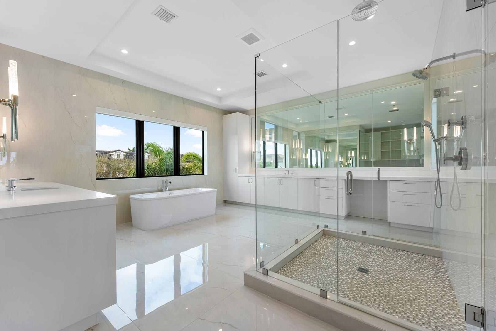 ROYAL PALM YACHT & COUNTR - Residential