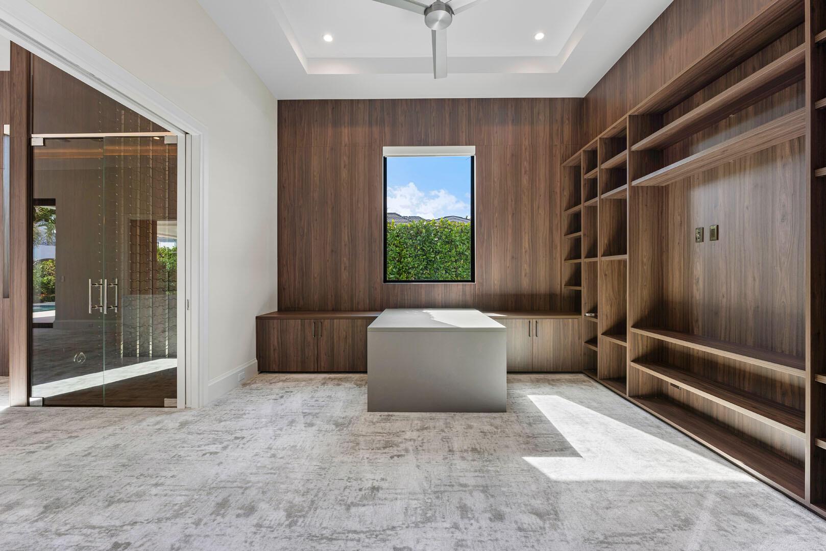 ROYAL PALM YACHT & COUNTR - Residential