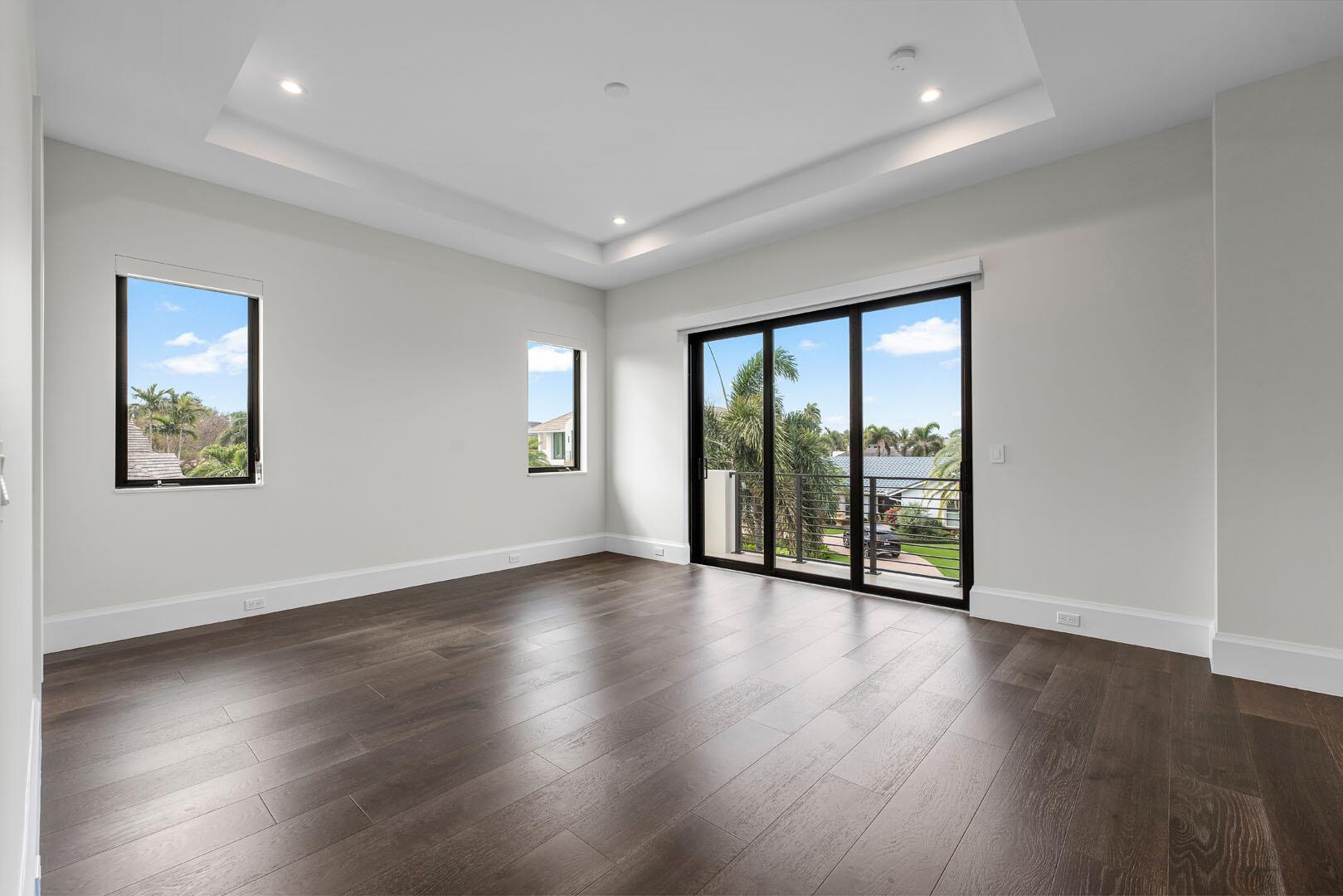 ROYAL PALM YACHT & COUNTR - Residential