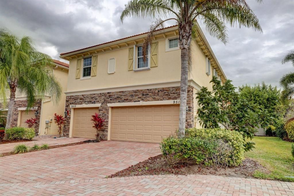 Photo of 9517 SW Purple Martin Way, Stuart, FL 34997 (MLS # R10685973)