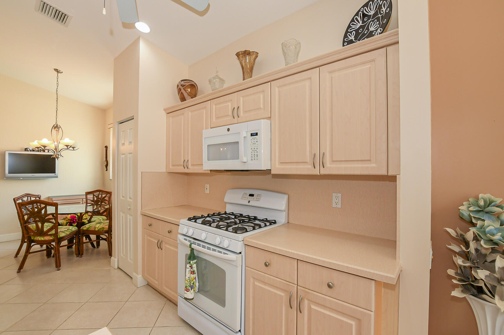 CASCADES AT ST LUCIE WEST - Residential