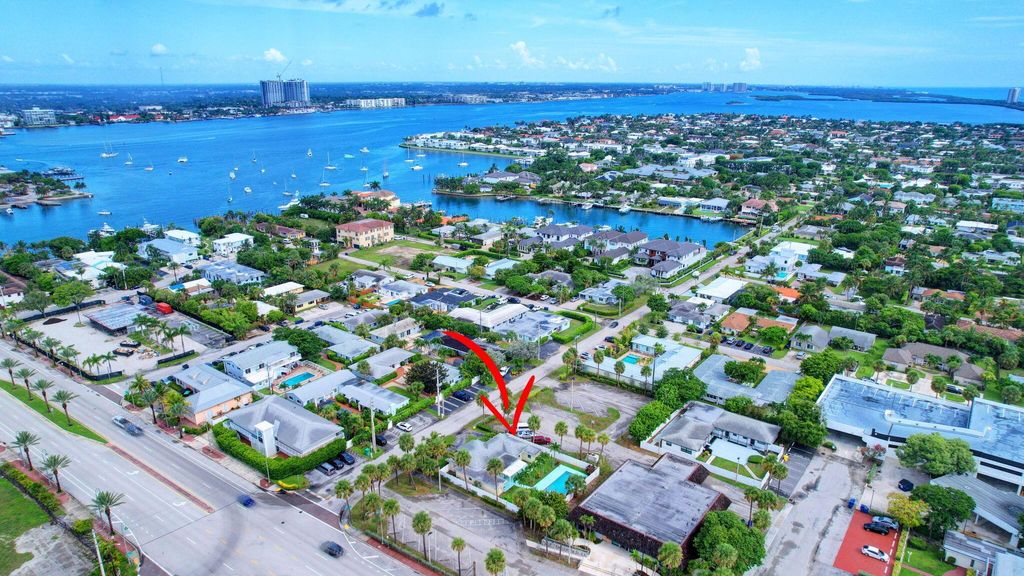 Photo of 2620 Park Avenue, Singer Island, FL 33404 (MLS # R11006407)