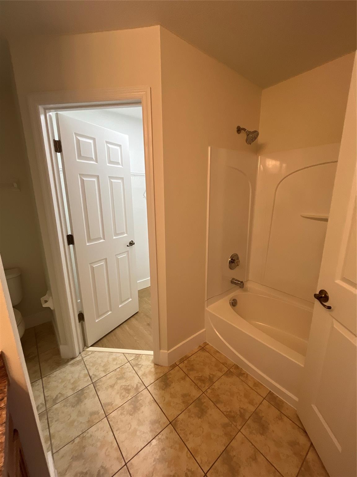 Cambridge Twnhms - Residential Lease