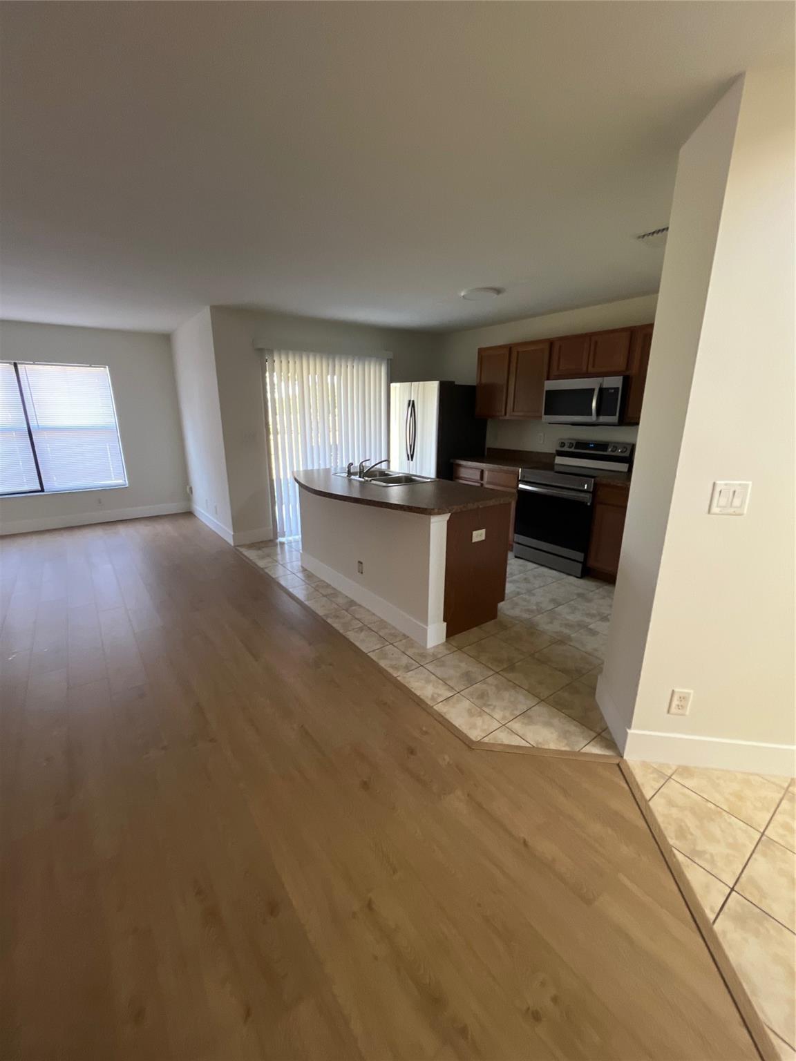 Cambridge Twnhms - Residential Lease