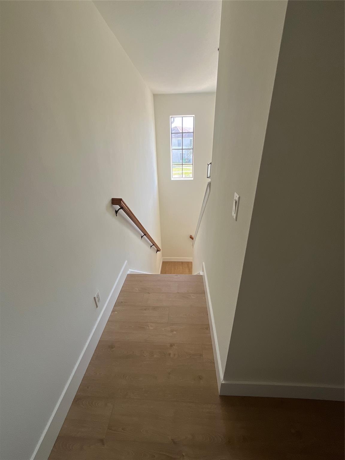 Cambridge Twnhms - Residential Lease