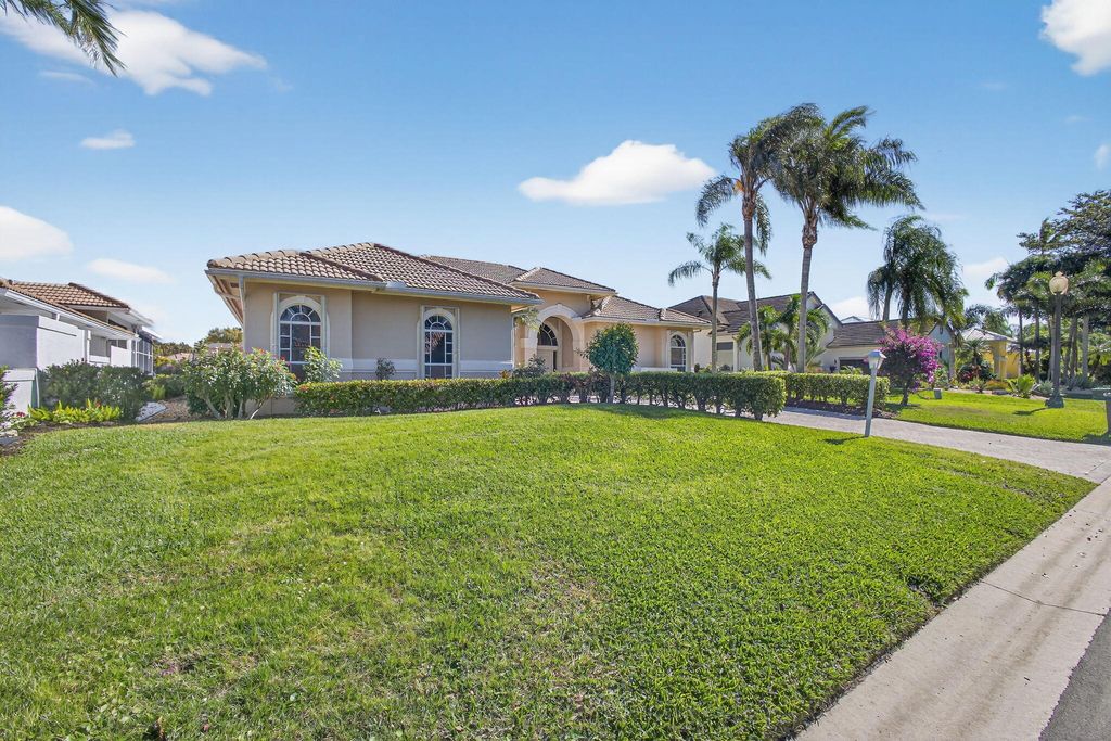 Photo of 65 Cayman Place, Palm Beach Gardens, FL 33418 (MLS # R11159629)