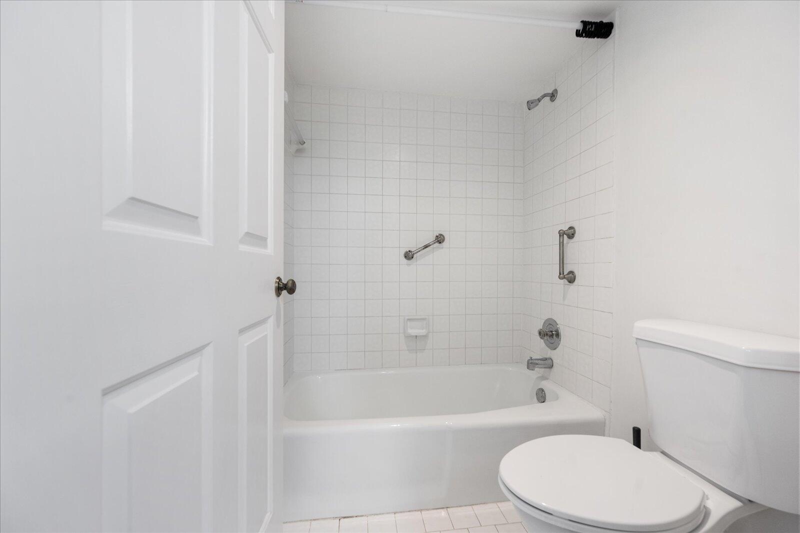 SHORES AT WELLINGTON II CONDO - Residential Lease