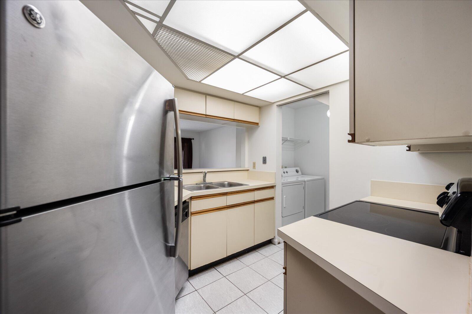 SHORES AT WELLINGTON II CONDO - Residential Lease