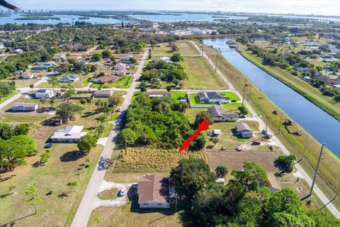 Photo of 1805 Barcelona Avenue, Fort Pierce, FL 34946 (MLS # R11158199)