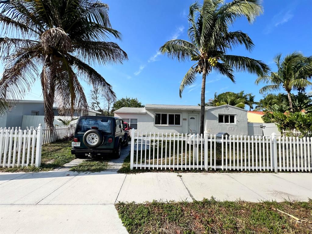 Photo of 373 Gregory Road, West Palm Beach, FL 33405 (MLS # R10790846)