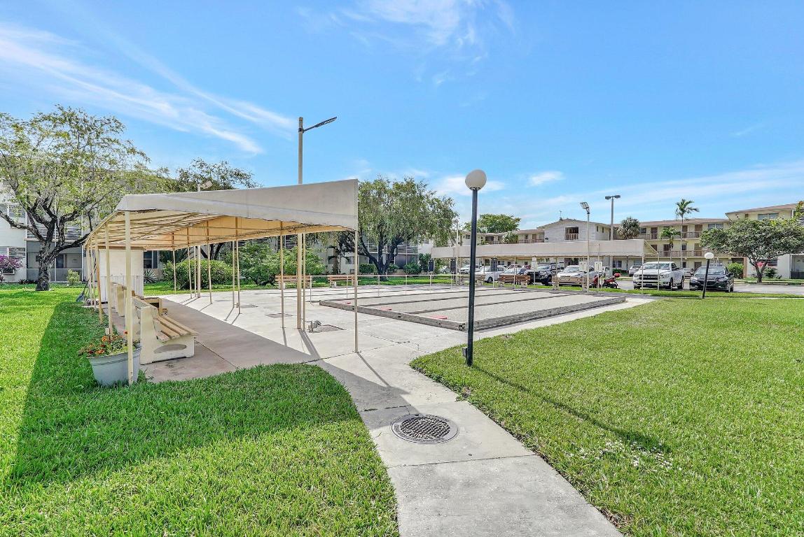 MAR-LEN GARDENS NO 12 CORP-CO-OP - Residential