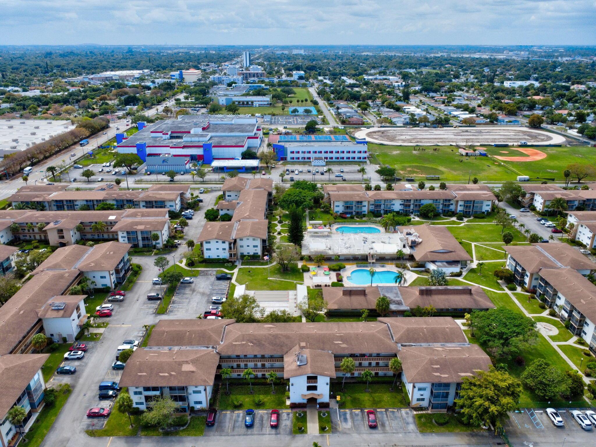MAR-LEN GARDENS NO 12 COR - Residential