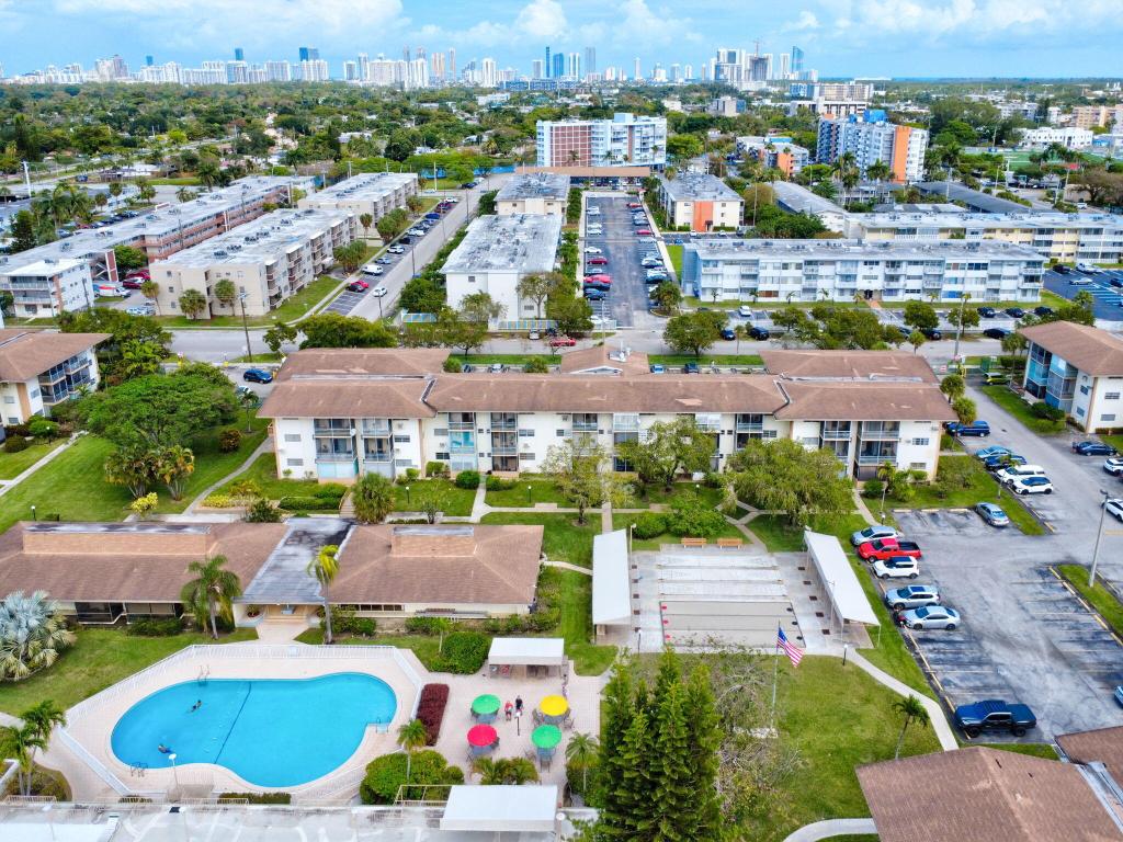 MAR-LEN GARDENS NO 12 CORP-CO-OP - Residential