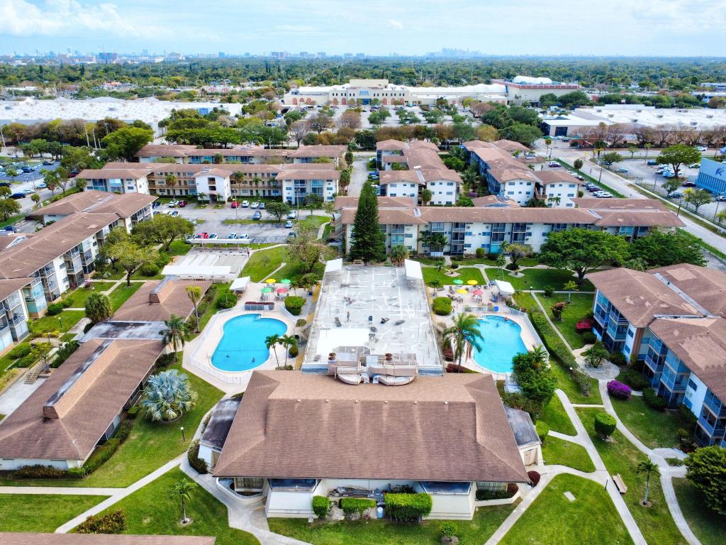 MAR-LEN GARDENS NO 12 CORP-CO-OP - Residential