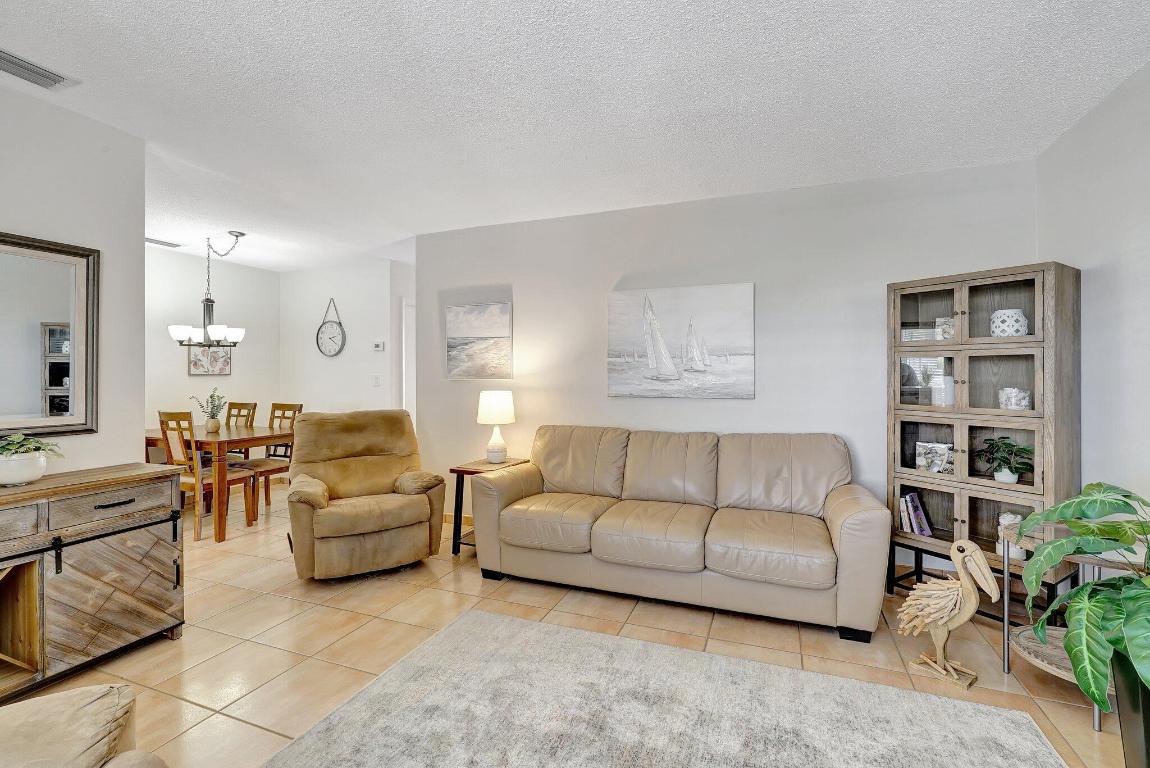 MAR-LEN GARDENS NO 12 CORP-CO-OP - Residential