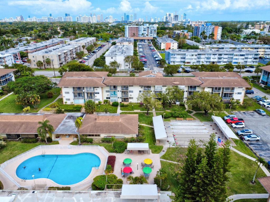 MAR-LEN GARDENS NO 12 CORP-CO-OP - Residential