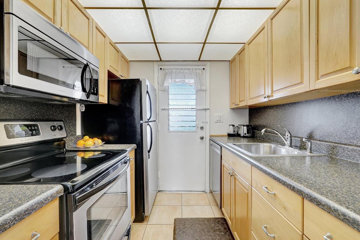 MAR-LEN GARDENS NO 12 CORP-CO-OP - Residential