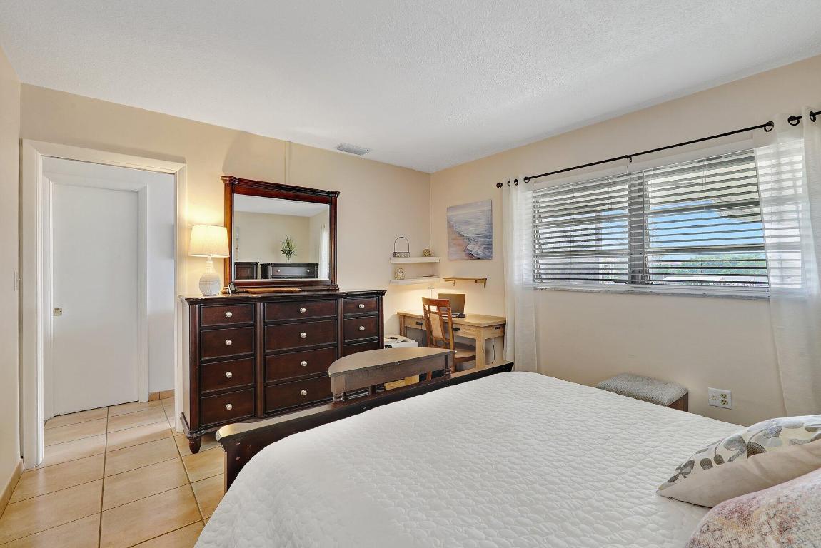 MAR-LEN GARDENS NO 12 CORP-CO-OP - Residential