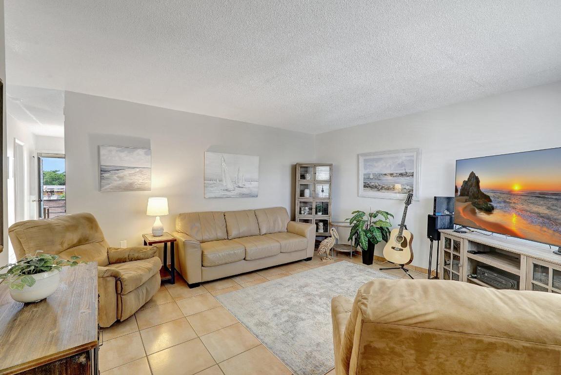 MAR-LEN GARDENS NO 12 CORP-CO-OP - Residential