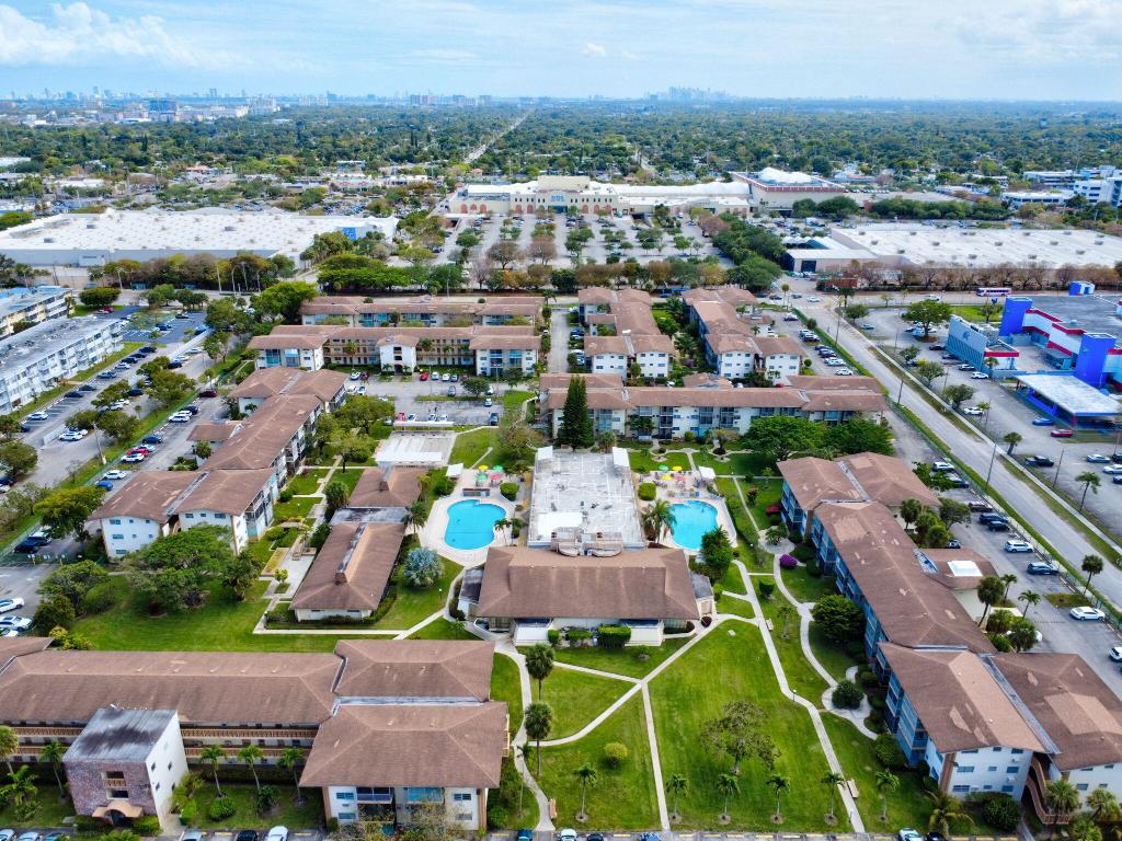 MAR-LEN GARDENS NO 12 CORP-CO-OP - Residential