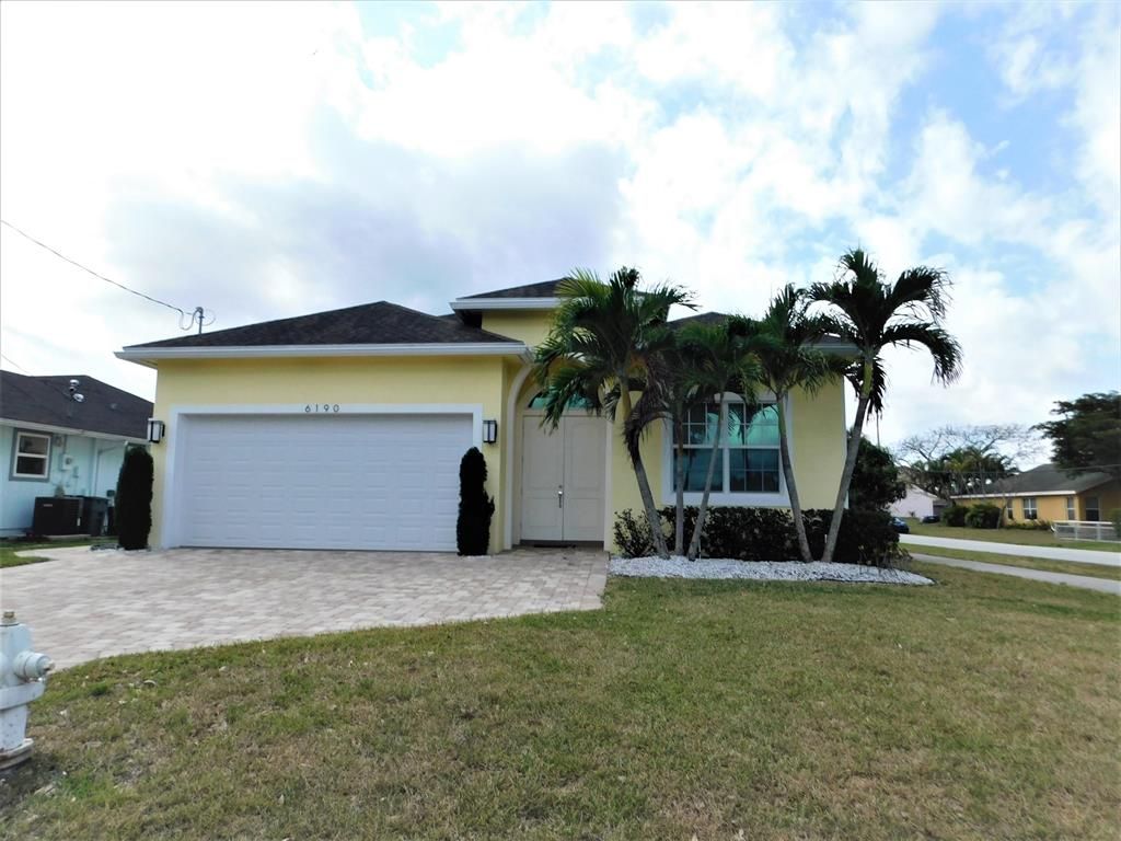 Photo of 6190 Barbara Street, Jupiter, FL 33458 (MLS # R10700587)