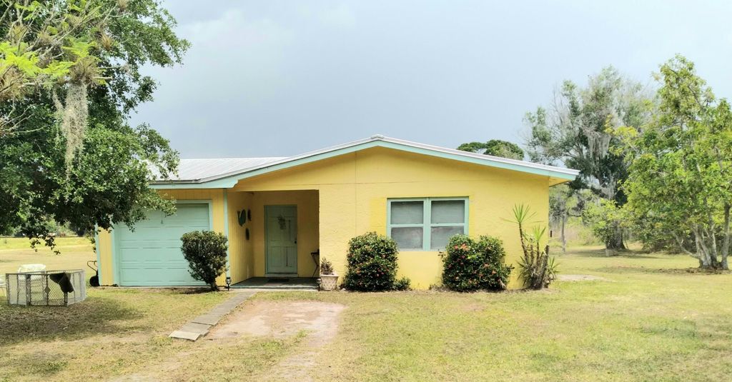 Photo of 16190 Orange Avenue Ave, Fort Pierce, FL 34945 (MLS # R10817105)