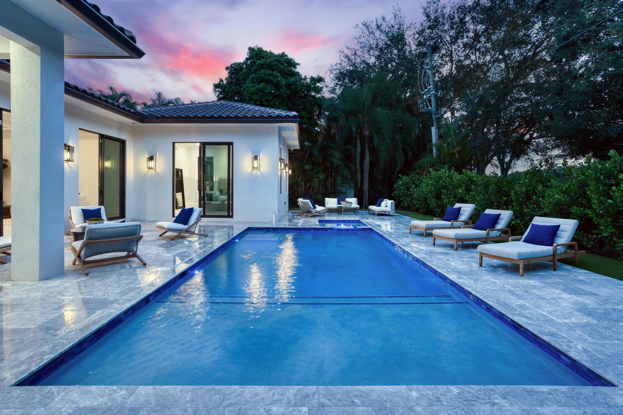 MIZNER GRANDE ESTATES - Residential