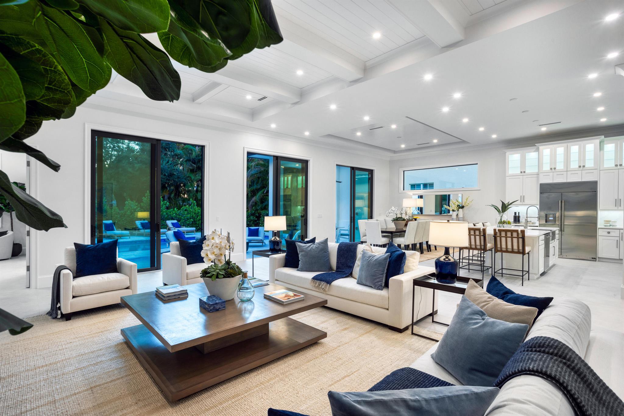 MIZNER GRANDE ESTATES - Residential