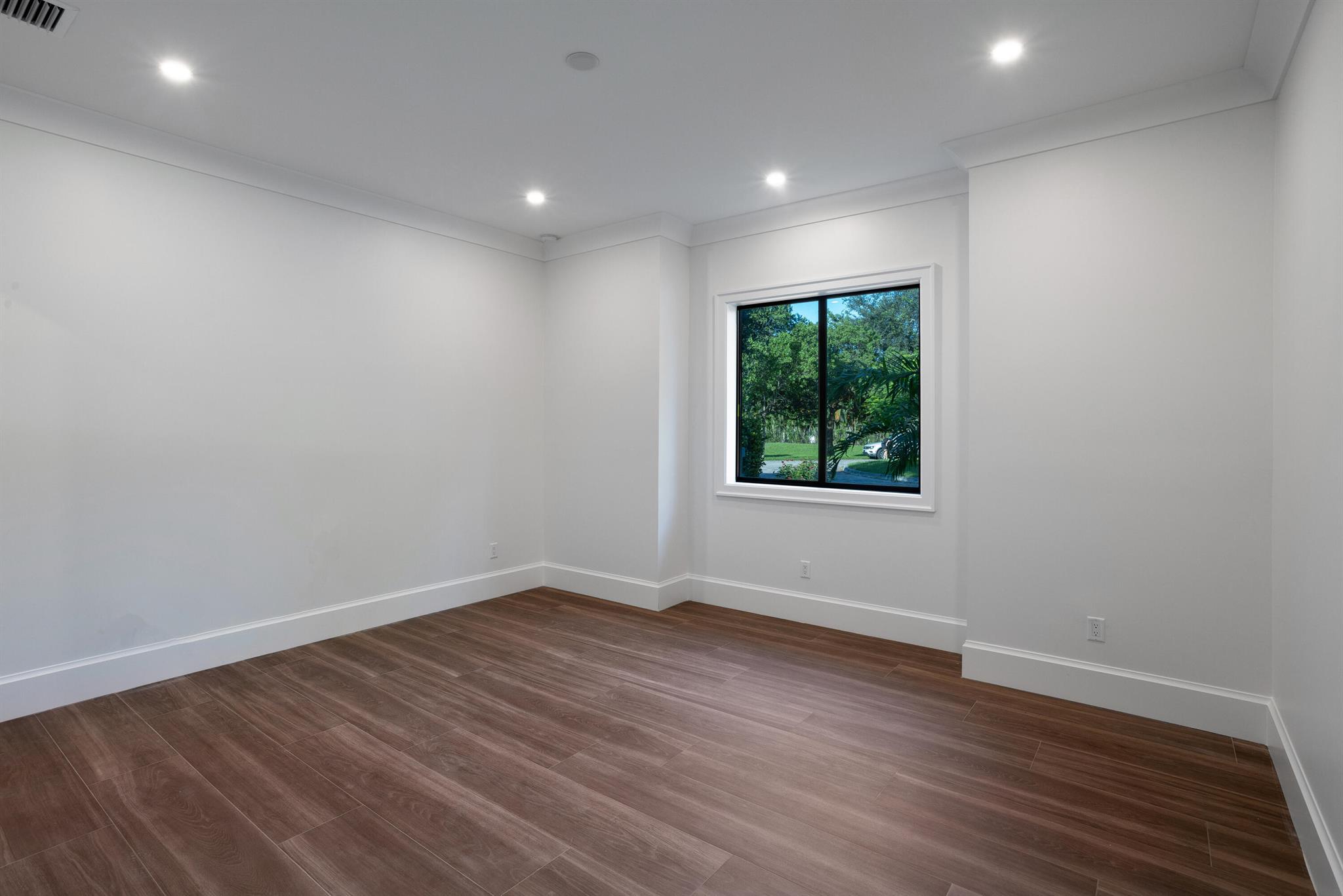 MIZNER GRANDE ESTATES - Residential