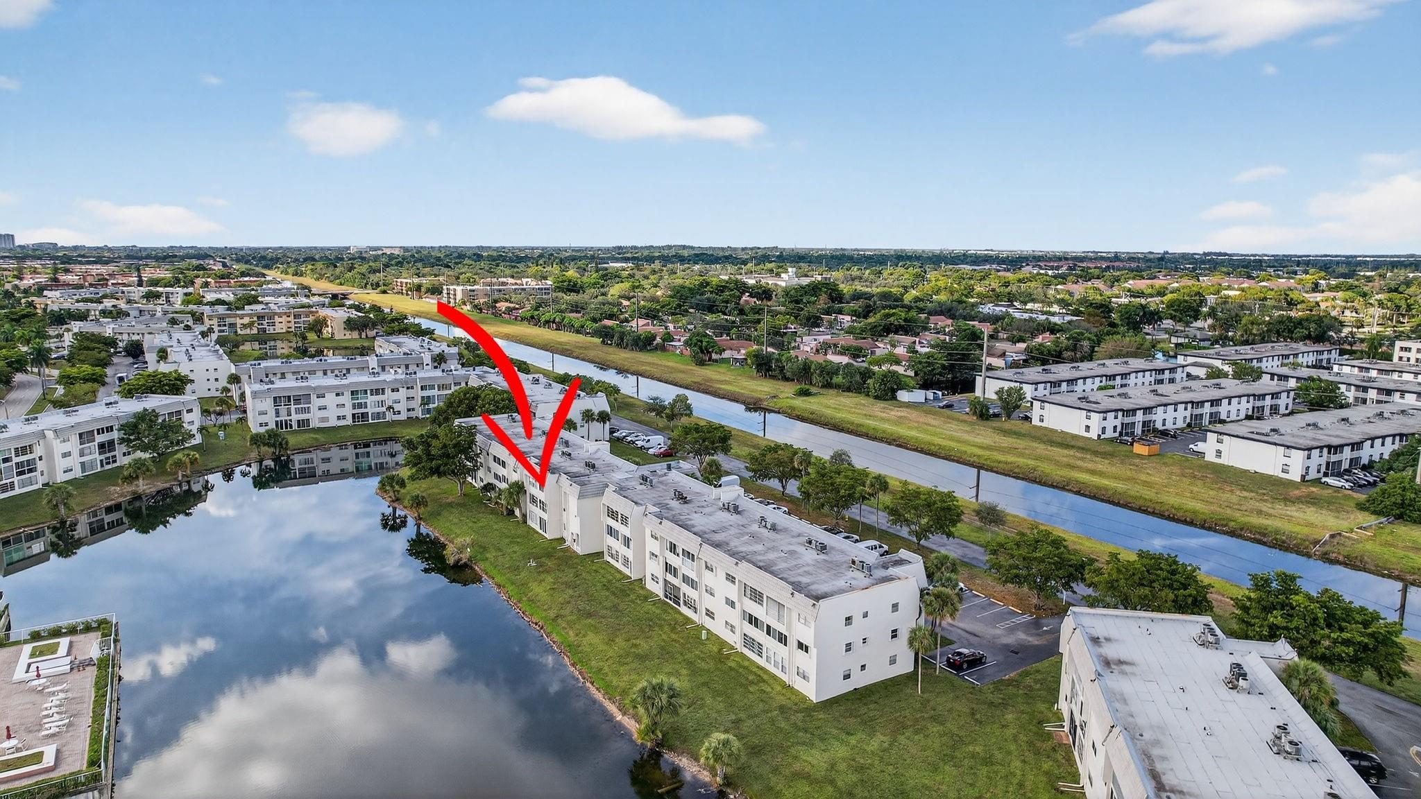 SUNRISE LAKES - Residential