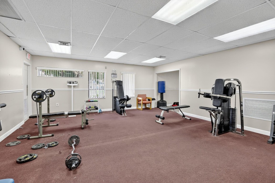 SUNRISE LAKES - Residential