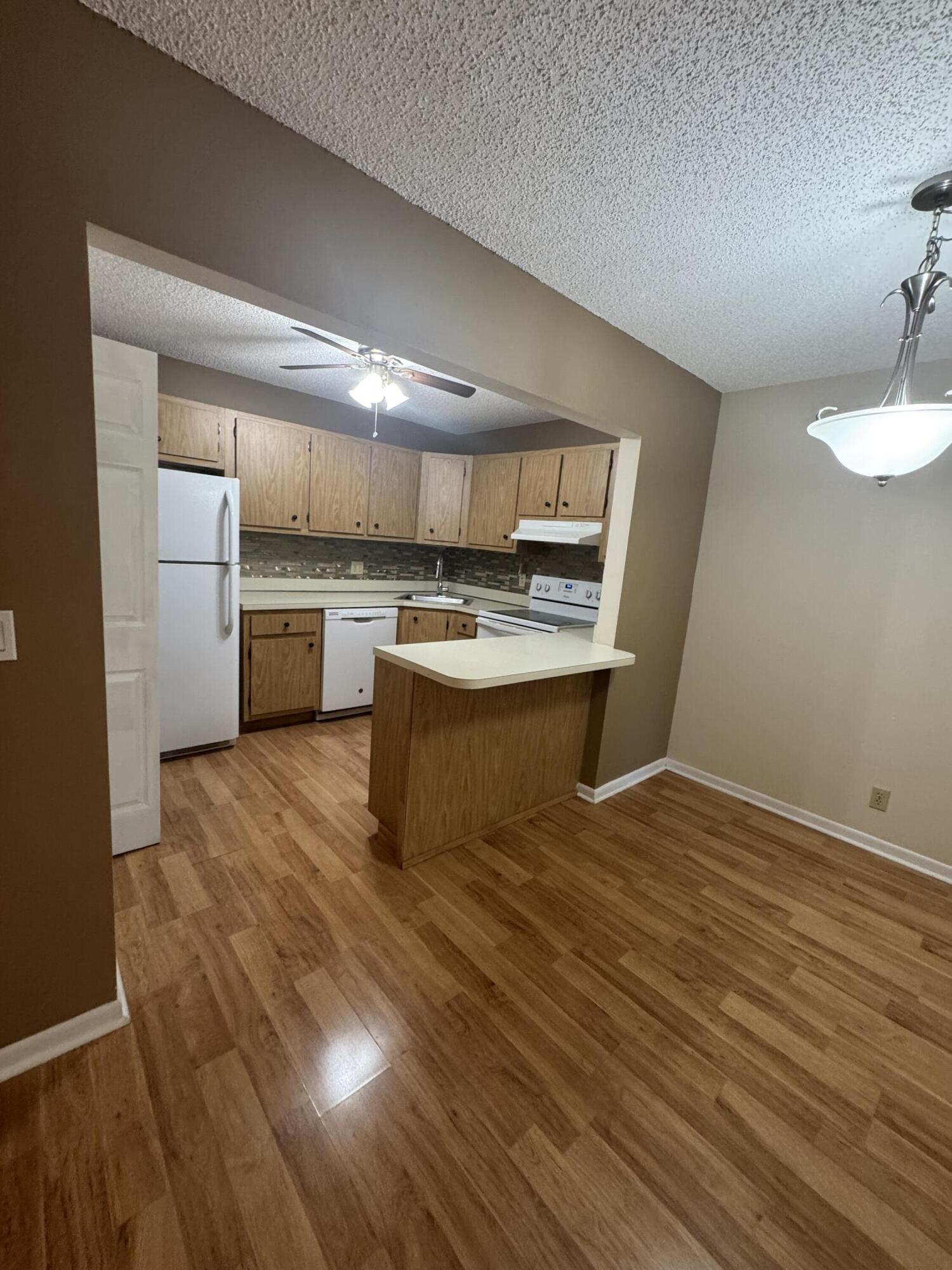 PINE RIDGE SOUTH IV CONDO - Residential