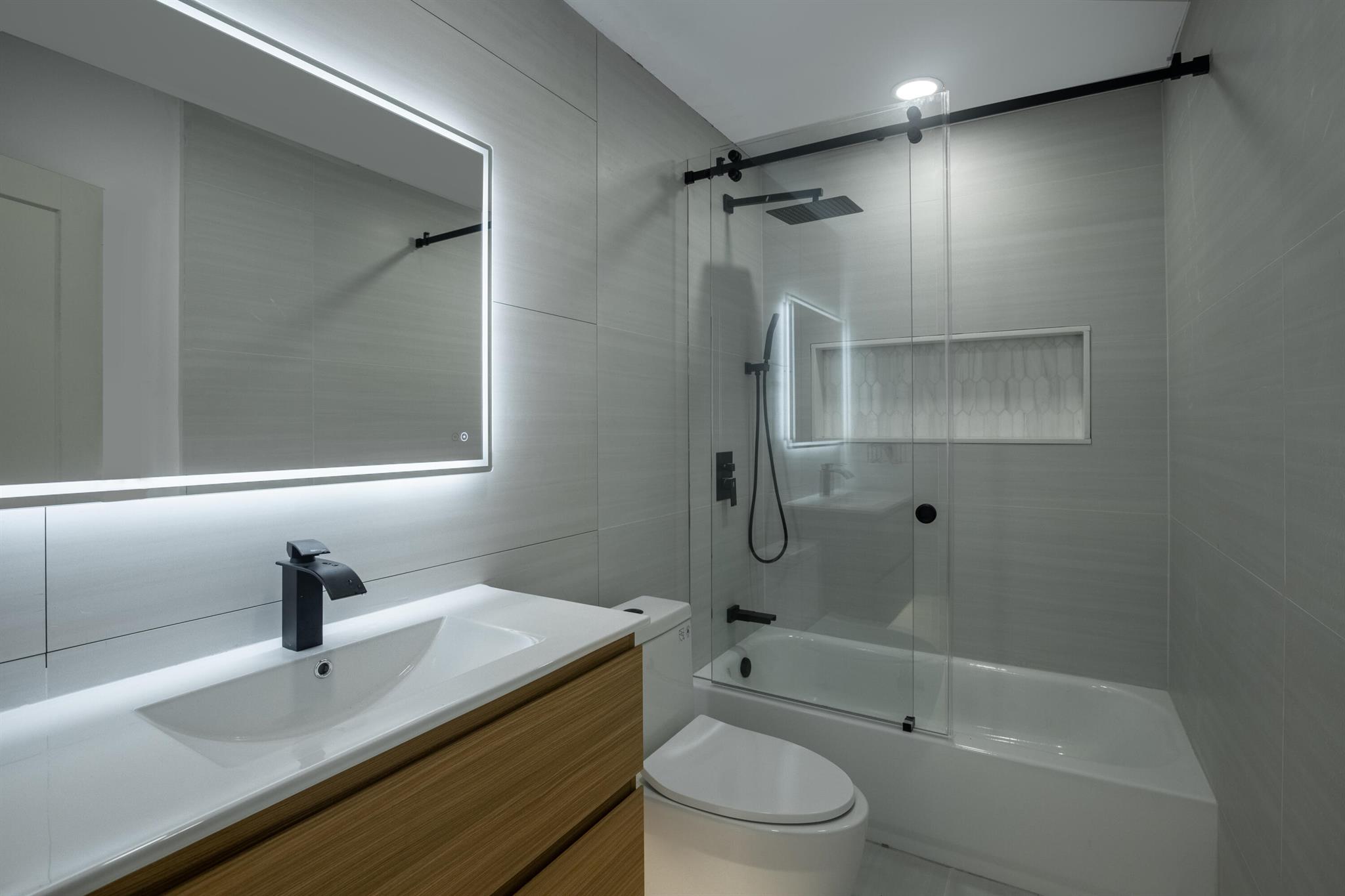 CHEVY CHASE/LAKE IDA NEIG - Residential