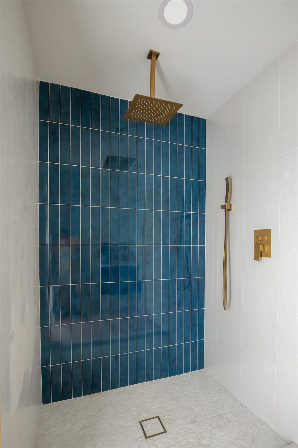 CHEVY CHASE/LAKE IDA NEIG - Residential