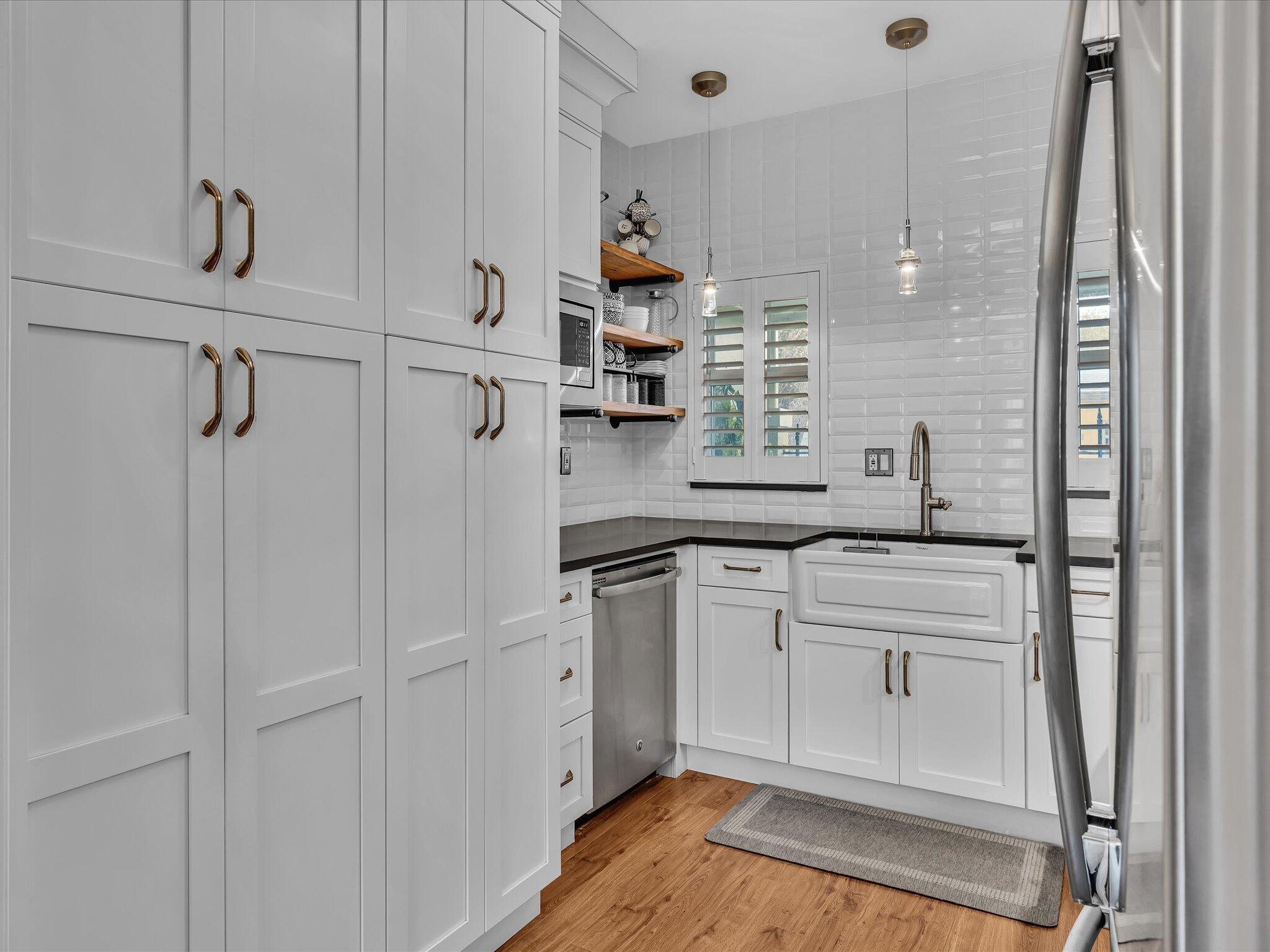 CHARLESTON PLACE - Residential Lease