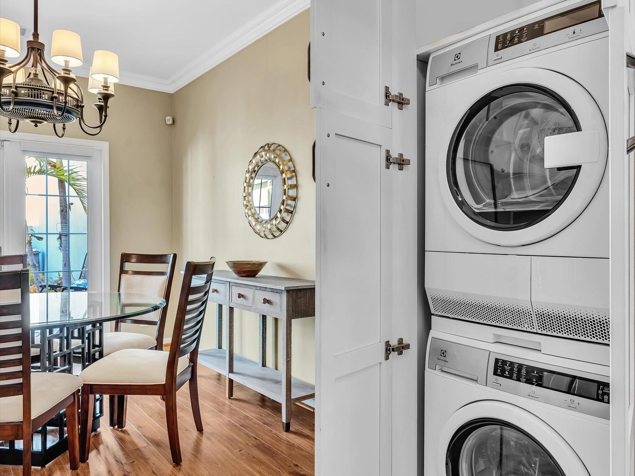 CHARLESTON PLACE - Residential Lease