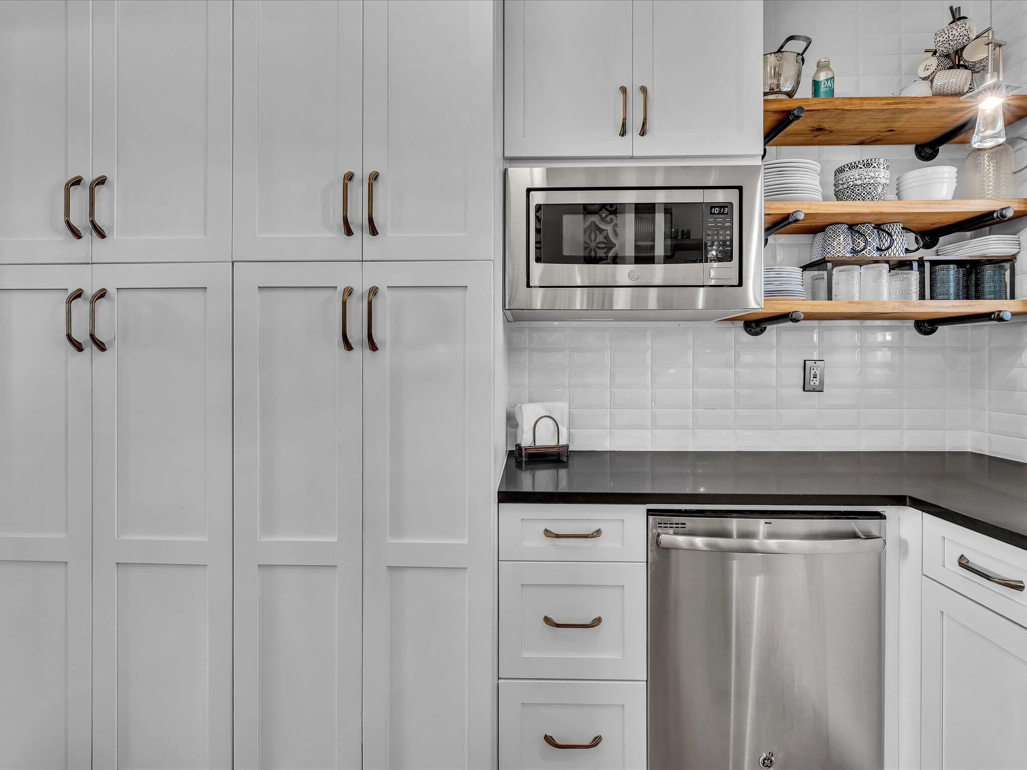 CHARLESTON PLACE - Residential Lease