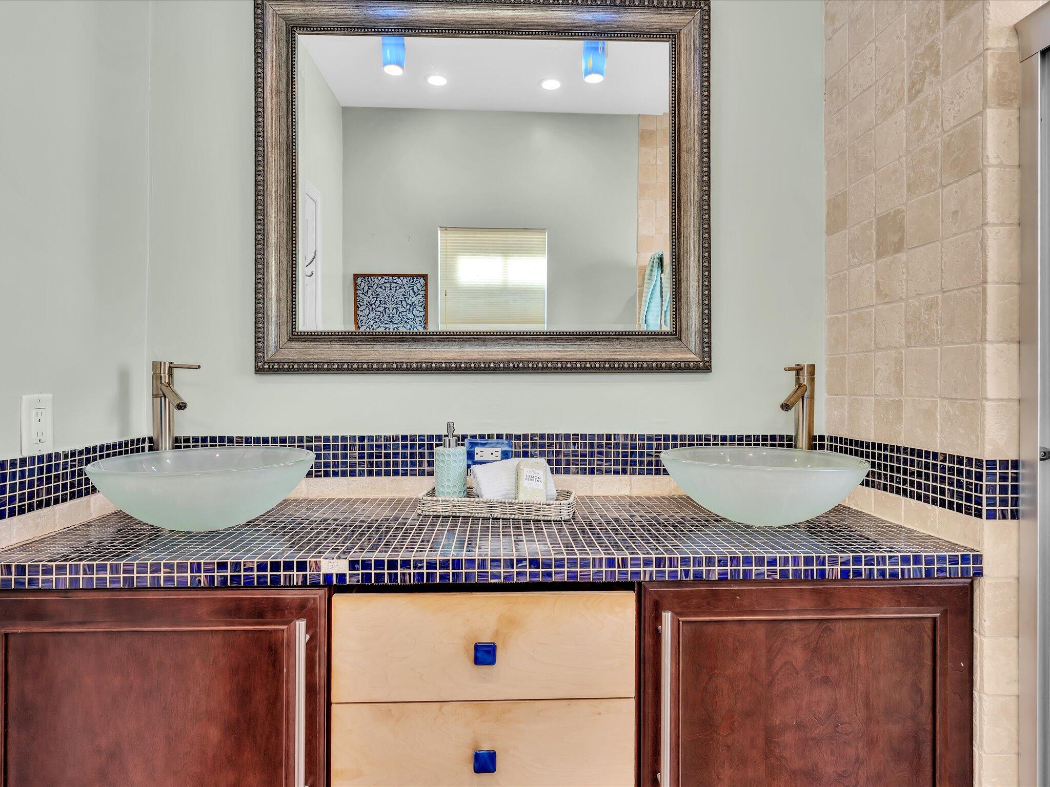 CHARLESTON PLACE - Residential Lease