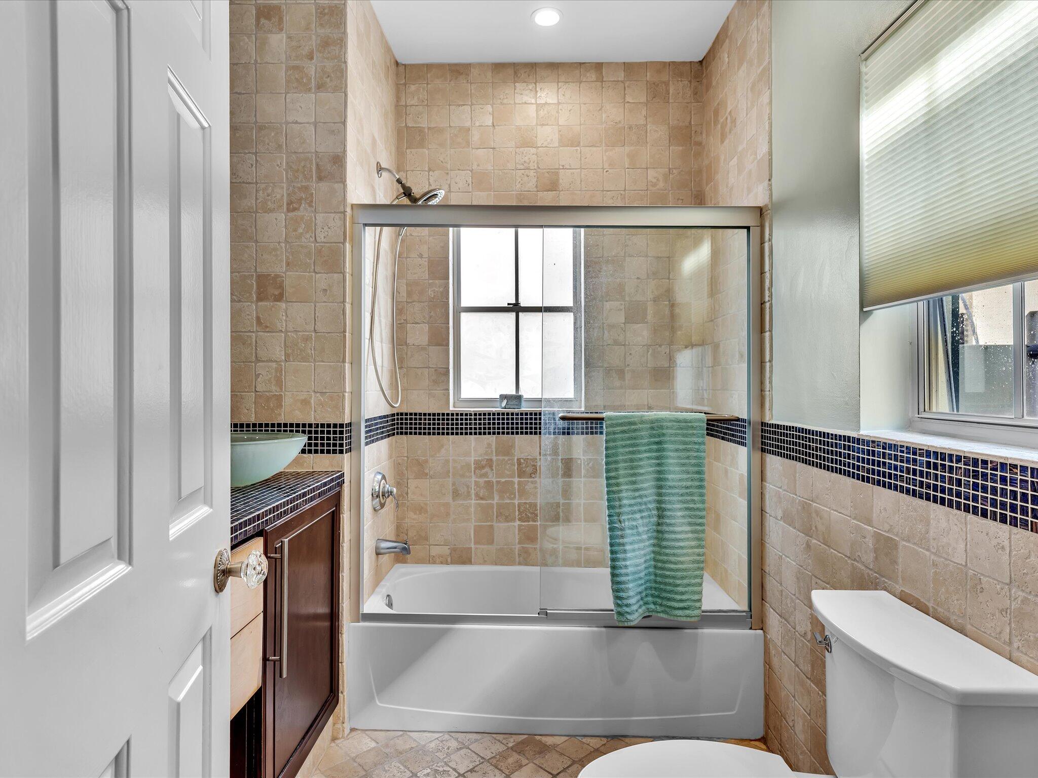 CHARLESTON PLACE - Residential Lease