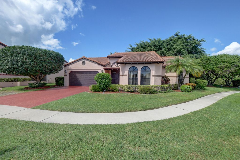 Photo of 22864 Marbella Circle, Boca Raton, FL 33433 (MLS # R10914934)
