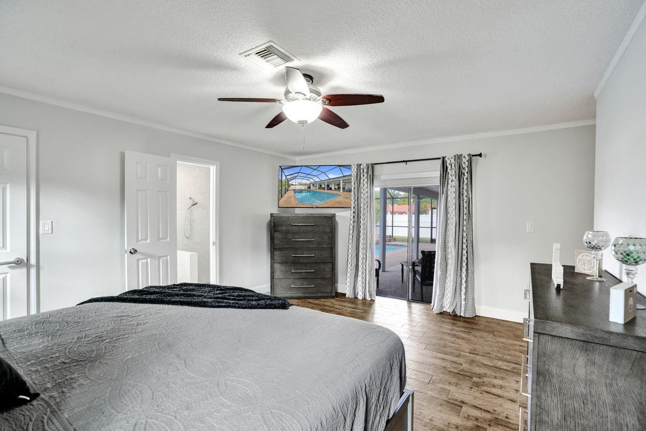 Oak Wood 80-39 B - Residential