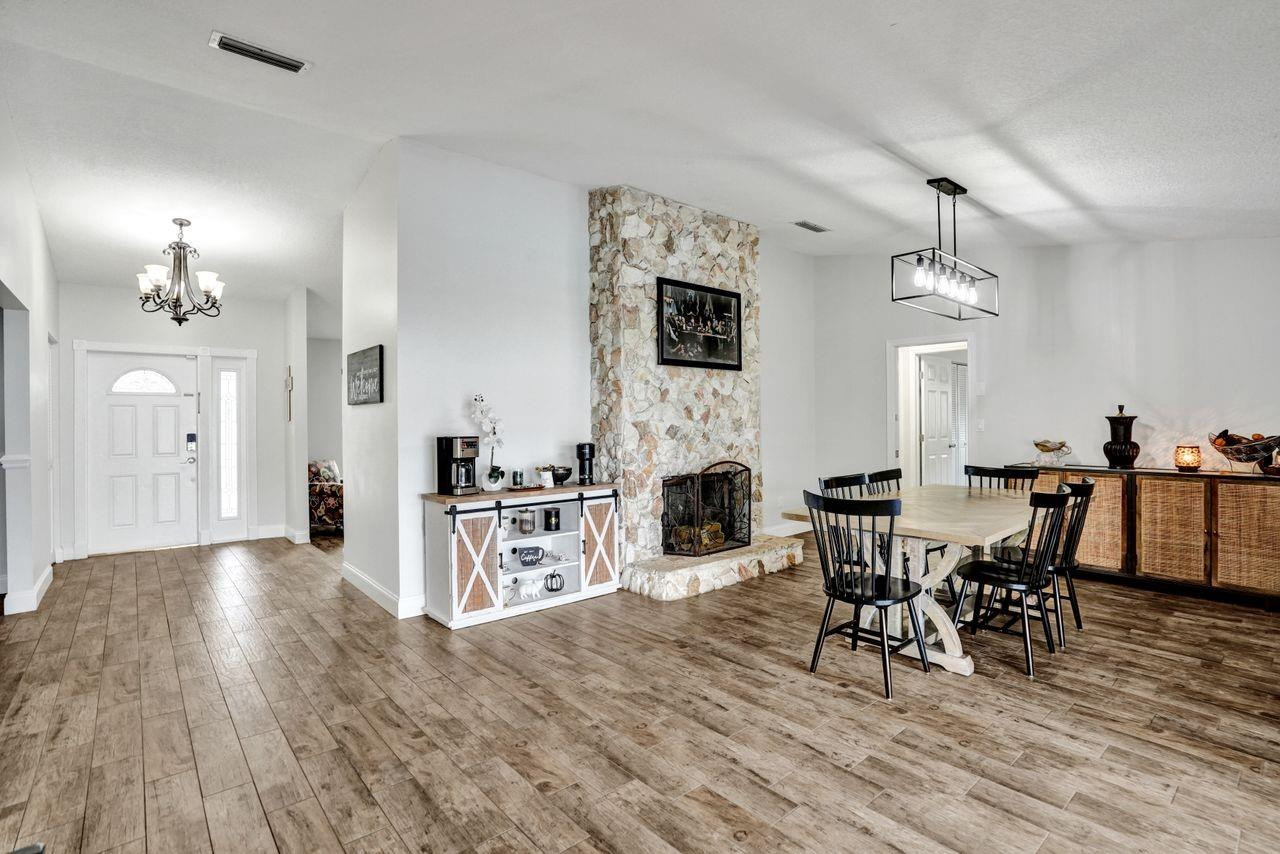 Oak Wood 80-39 B - Residential