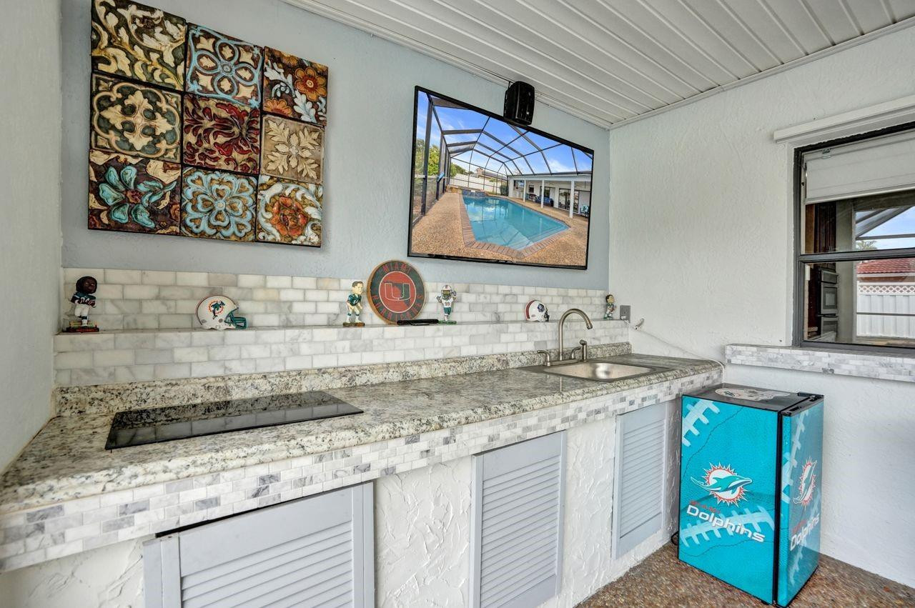 Oak Wood 80-39 B - Residential